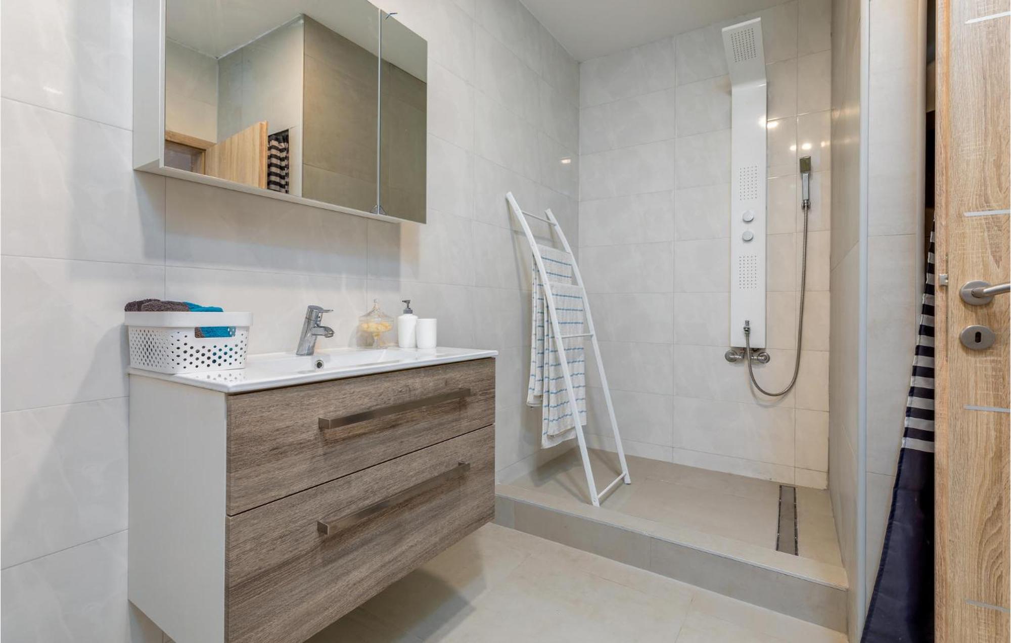 Awesome Apartment In Pula With Wifi Ngoại thất bức ảnh